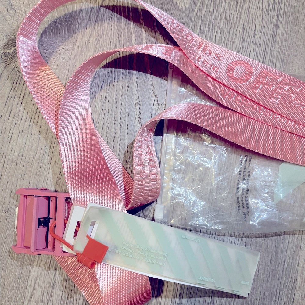 Brand new OFF-WHITE belt. Light pink. RARE
